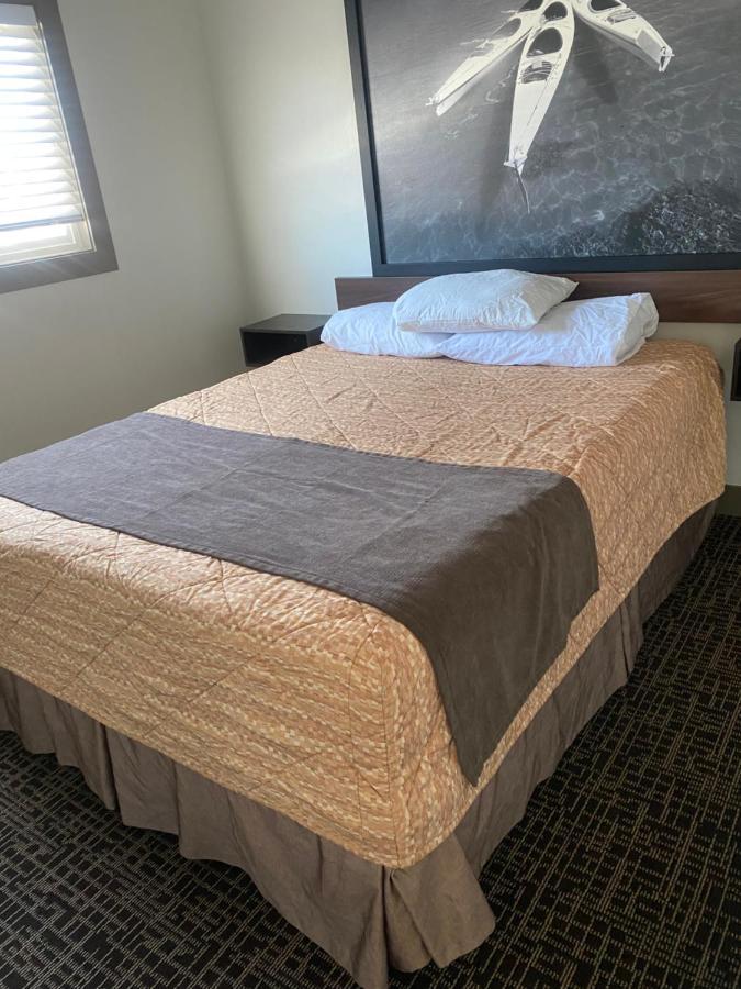 במוטל Super 8 By Wyndham פנטיקטון מראה חיצוני תמונה